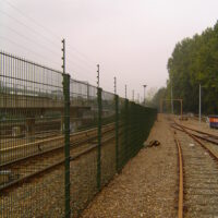 Beugel Topping/dakrand beveiliging 6 draads lengte 1 M. Prijs op aanvraag.